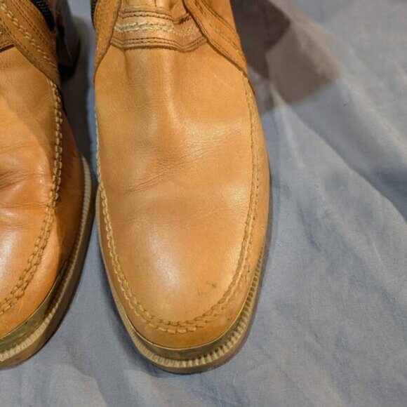 Helix Tan Zipper Closure Low Heel - Picture 2 of 14